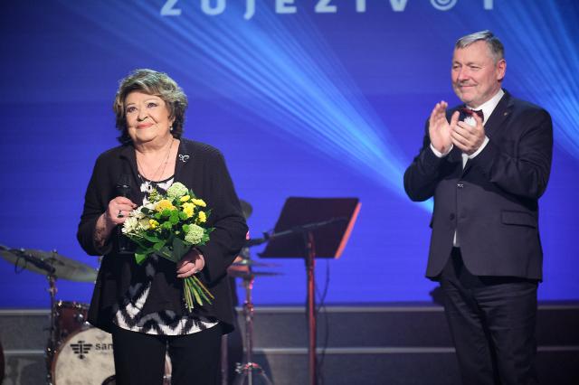 Jiřinu Bohdalovou publikum přivítalo potleskem vestoje. Foto Michal Klíma 